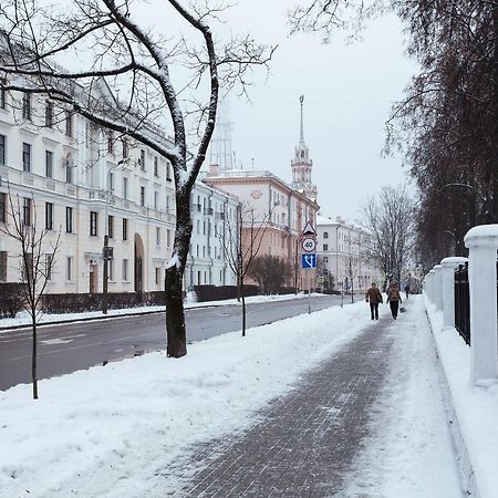Apartment Near Zybitskaya Минск Экстерьер фото